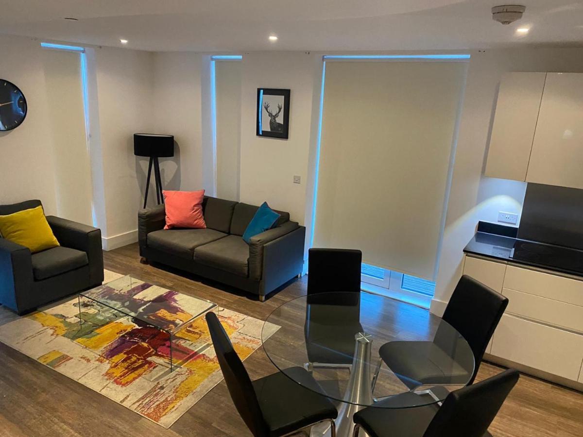 High View Two Bedroom Apartment In Woolwich London Bagian luar foto