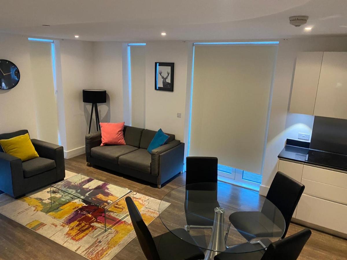 High View Two Bedroom Apartment In Woolwich London Bagian luar foto