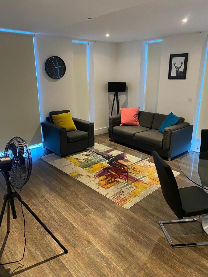 High View Two Bedroom Apartment In Woolwich London Bagian luar foto