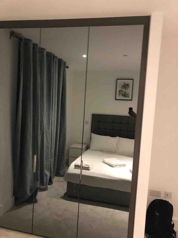 High View Two Bedroom Apartment In Woolwich London Bagian luar foto