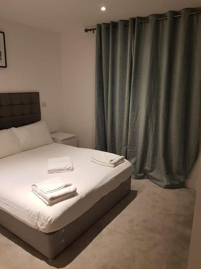 High View Two Bedroom Apartment In Woolwich London Bagian luar foto