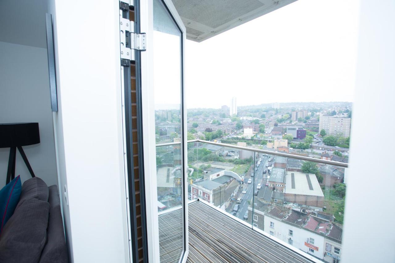 High View Two Bedroom Apartment In Woolwich London Bagian luar foto