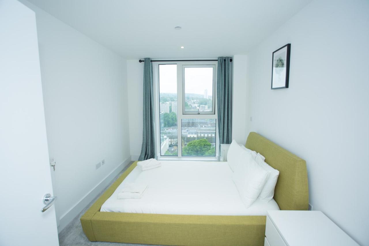 High View Two Bedroom Apartment In Woolwich London Bagian luar foto
