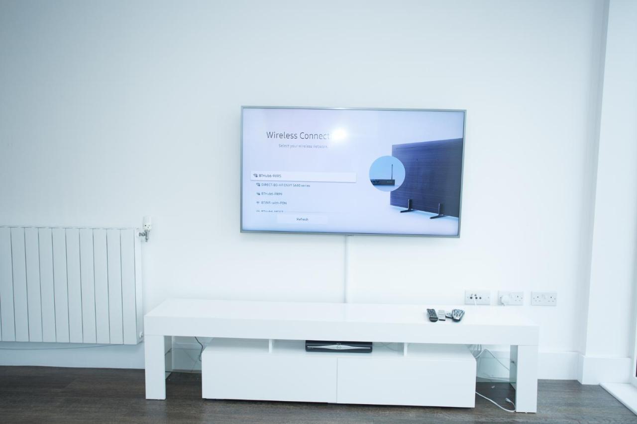 High View Two Bedroom Apartment In Woolwich London Bagian luar foto